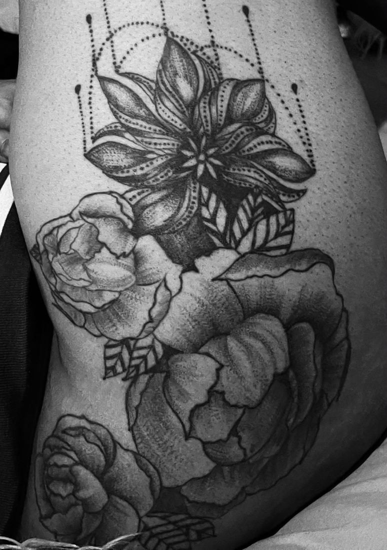 Florals — Thigh